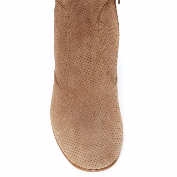 𝅺AQUATALIA New FRANCE Perforated Suede Leather Bootie Boot Women's 10 NIB Italy - Picture 3 of 4